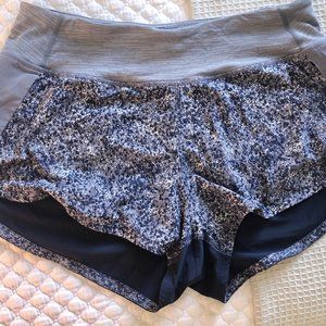 Outdoor Voices Hudson Shorts Pebble Storm Medium